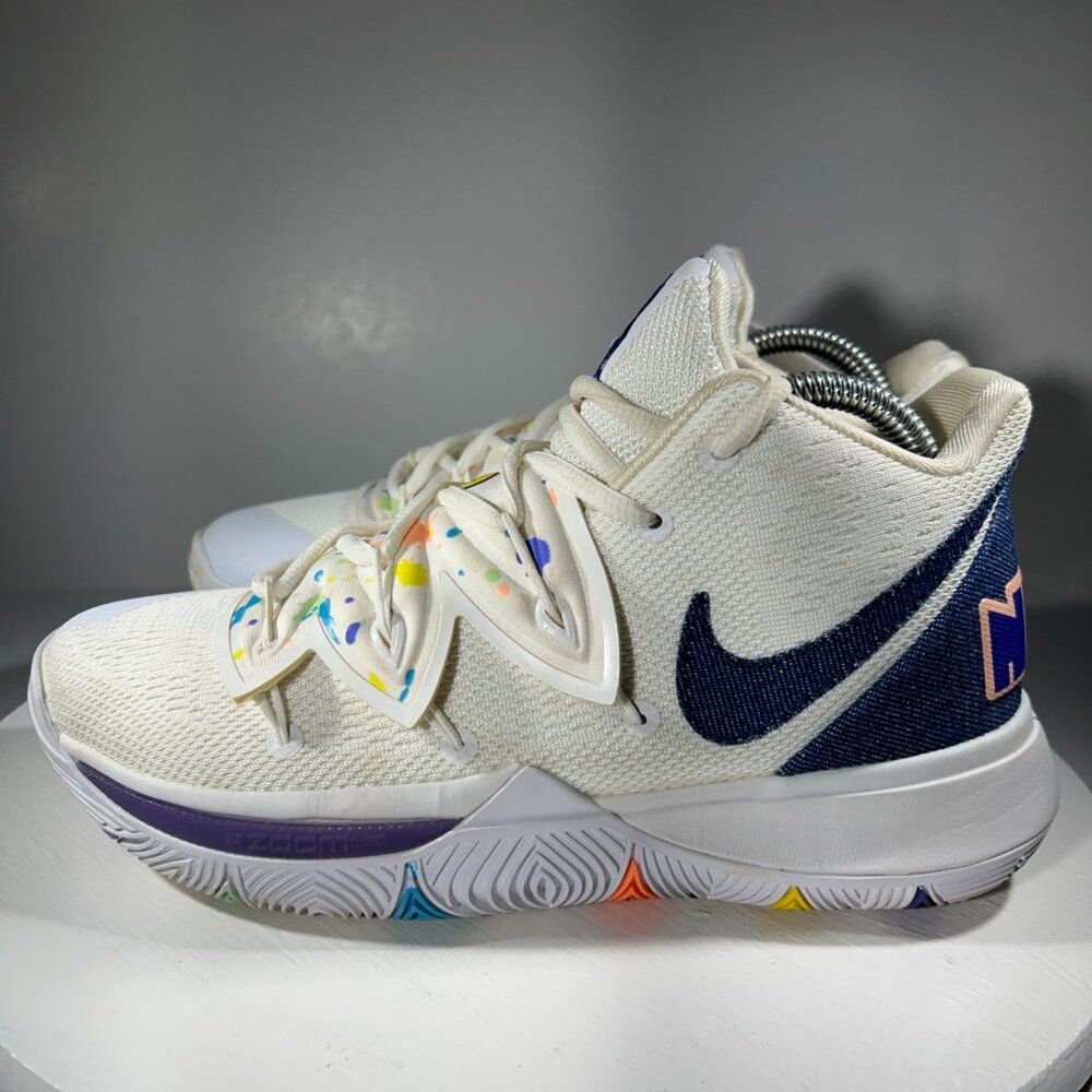 Nike Kyrie 5 Ep Have A Nike Day Mens Size 7.5 White Denim Sneakers AO2919-101